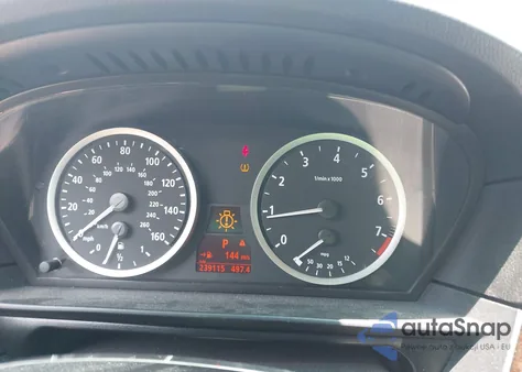 2007 BMW 525I из США, поврежденный, VIN WBANE53587CW68145